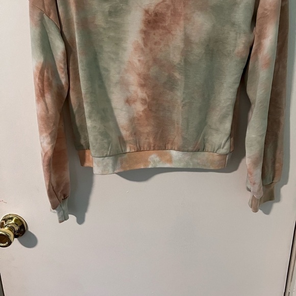 Dippin Daisy's Tie Dye Monterey Top - Picture 10 of 13